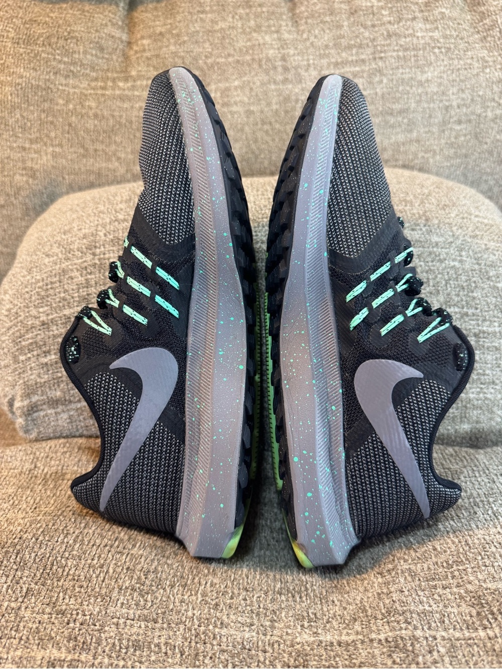 Nike Run Swift SE Special Edition Women’s Gunsmoke/Green Glow AR1904-001 Size 9 - Picture 4 of 12